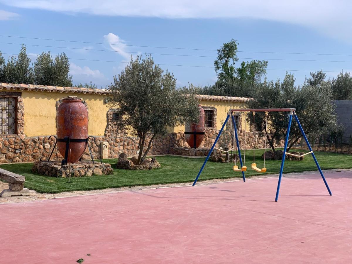 Cortijo Bustamante Pension Baza Buitenkant foto