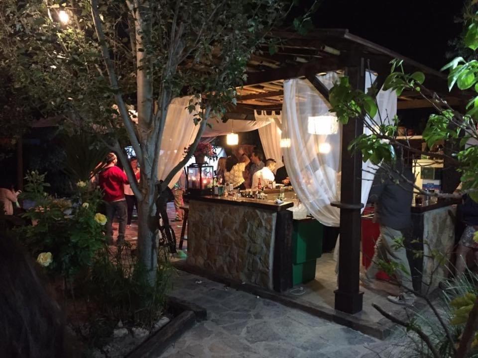 Cortijo Bustamante Pension Baza Buitenkant foto