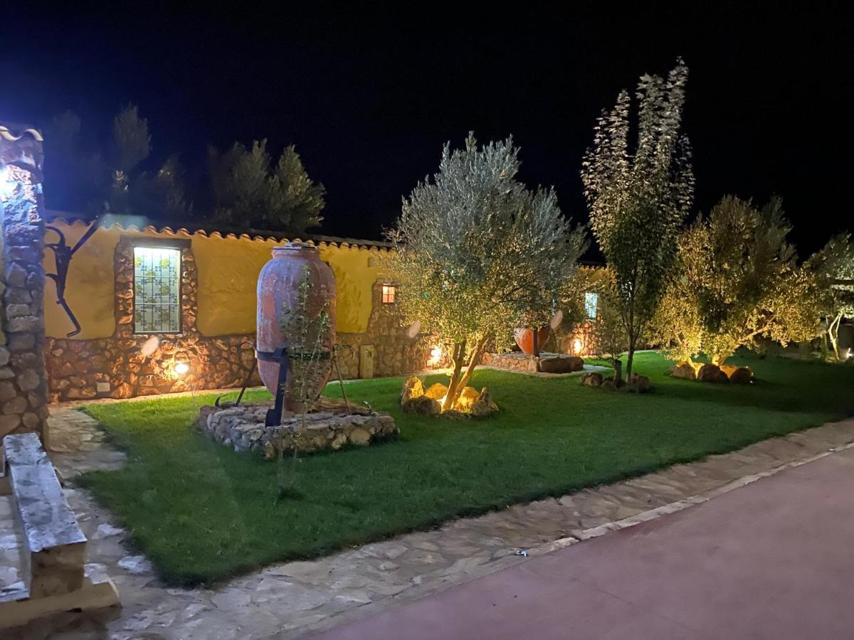Cortijo Bustamante Pension Baza Buitenkant foto
