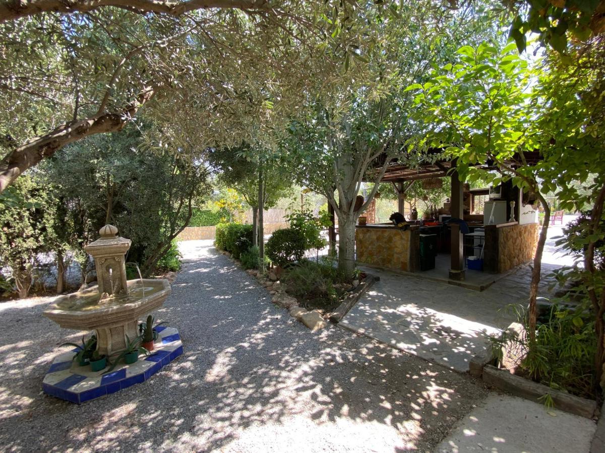 Cortijo Bustamante Pension Baza Buitenkant foto