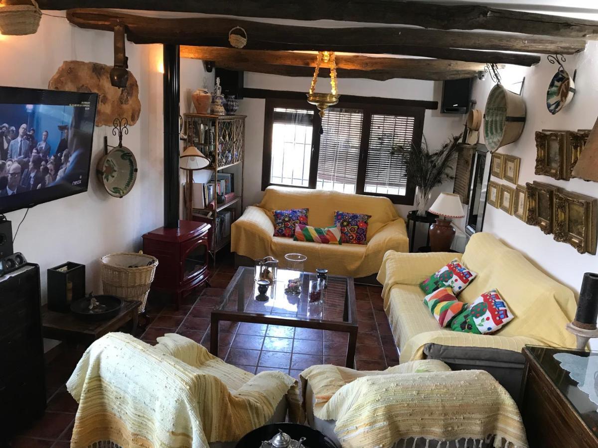 Cortijo Bustamante Pension Baza Buitenkant foto